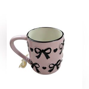 Pink and black bow coffee mug